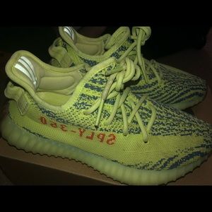 Like New Yeezy Boost 350 V2 Frozen Yellow 5.5(7.5)